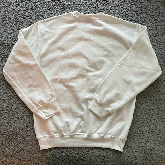 Gildan Taylor Swift Eras Tour White Crewneck Sweatshirt Size M in EUC Unisex - Picture 2 of 4